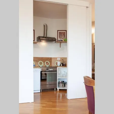 Olive Oil Apartment-terrace With View Of The Walls Apartment