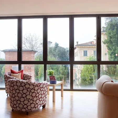 Olive Oil Apartment-terrace With View Of The Walls Apartment Lucca
